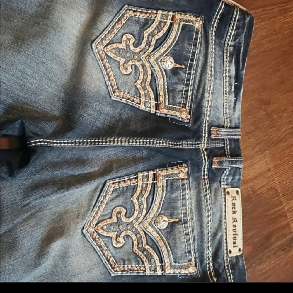 Rock Revival capris